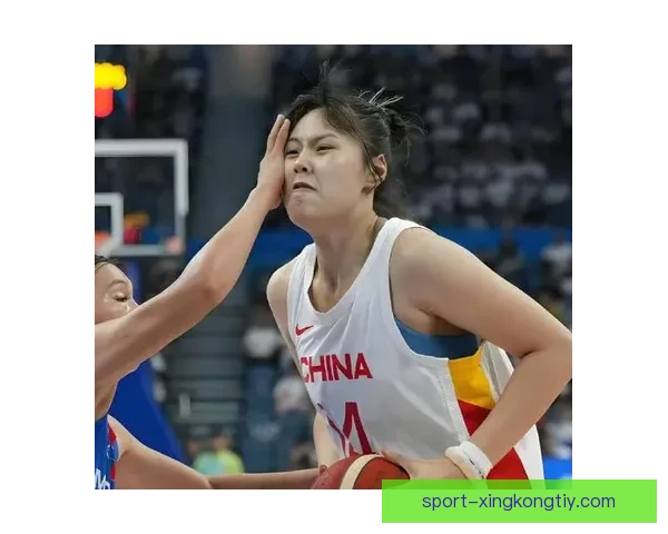 中国女篮迎战马里 张子宇李月汝首秀助力开门红 中国女篮迎战马里 张子宇李月汝首秀助力开门红