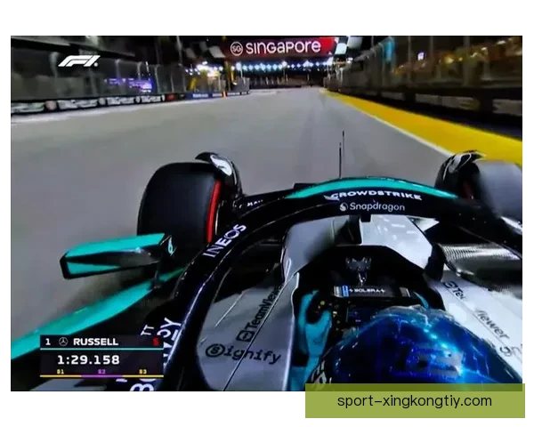 F1新加坡排位赛 迈凯伦车手诺里斯抢下杆位